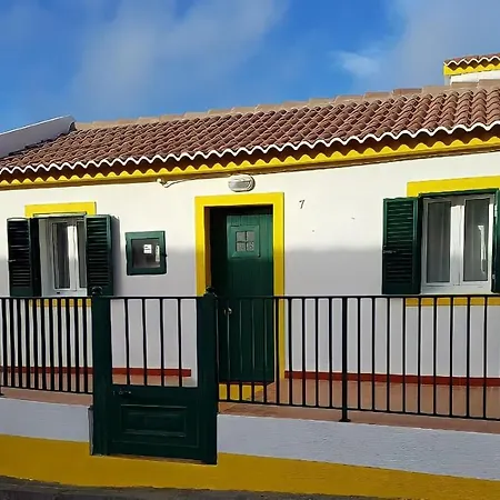 Sea House Dom wakacyjny Mosteiros (Azores)
